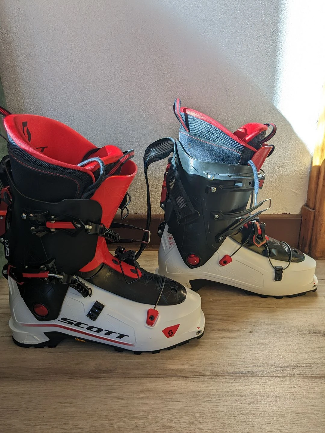 Scott Cosmos 4 Scott Cosmos – Image 2