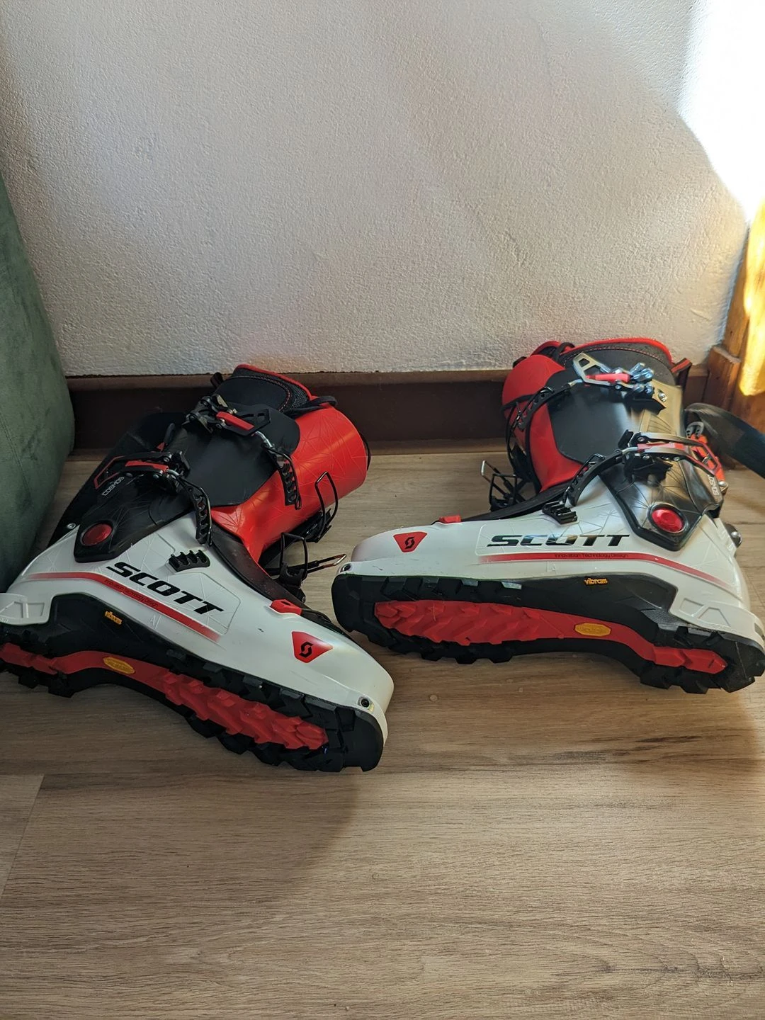 Scott Cosmos 5 Scott Cosmos – Image 3